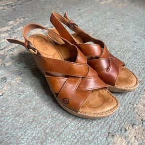 Born brown leather open toe sling back adjustable wedge sandals size 9